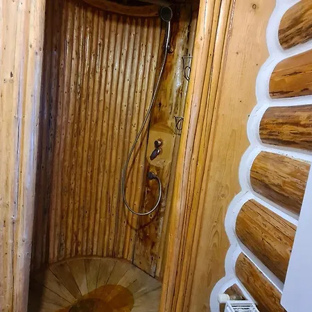 Pastravului 木屋 Izvoarele Sucevei