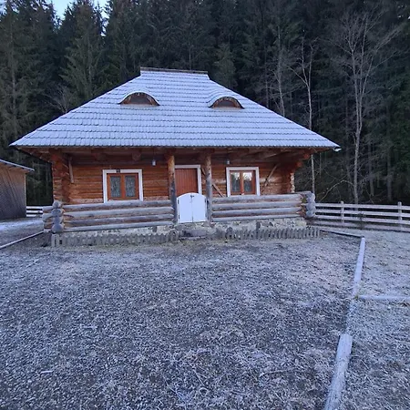 木屋 Pastravului *